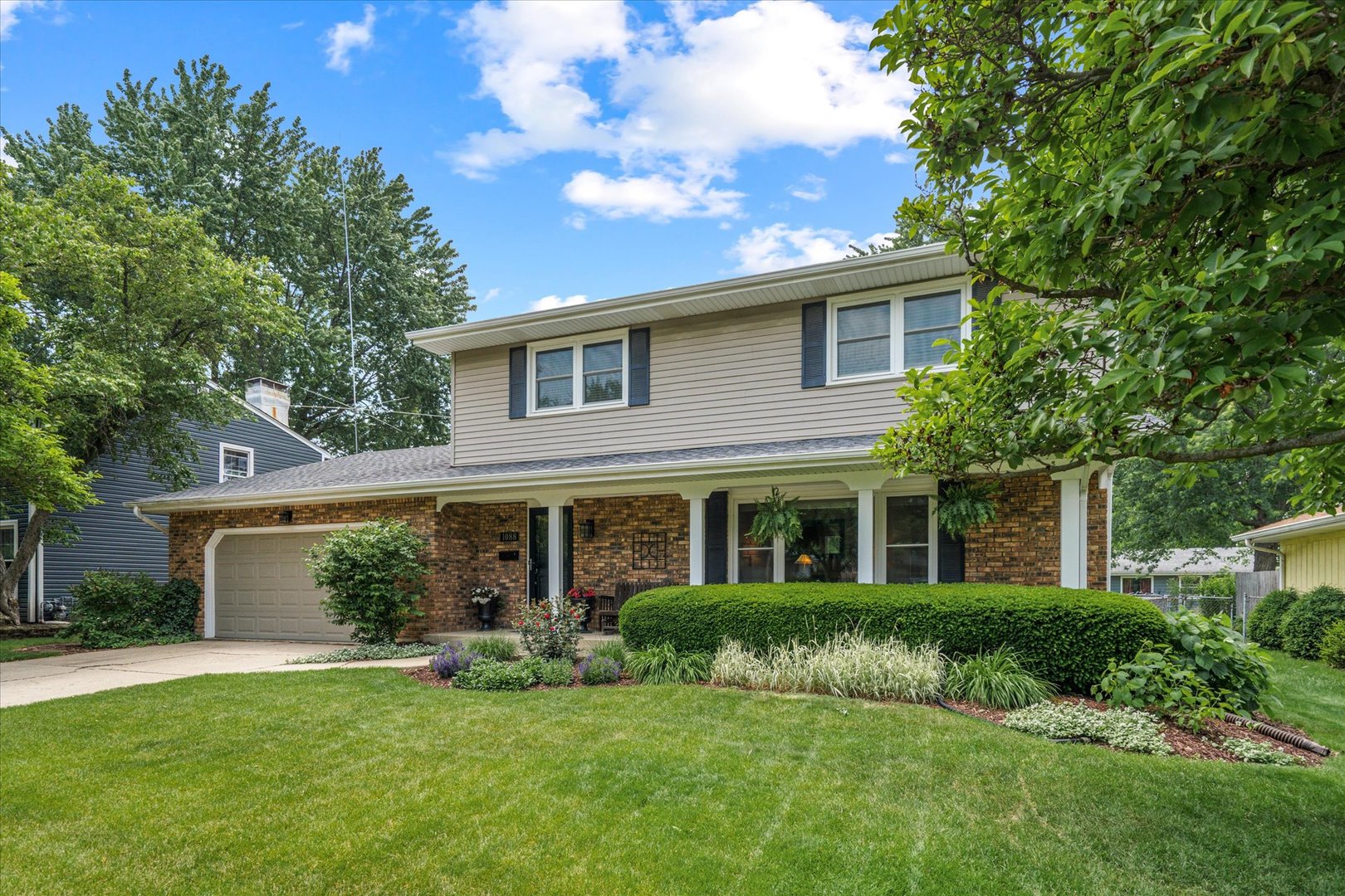 1088 Alameda Drive, Aurora, IL 60506