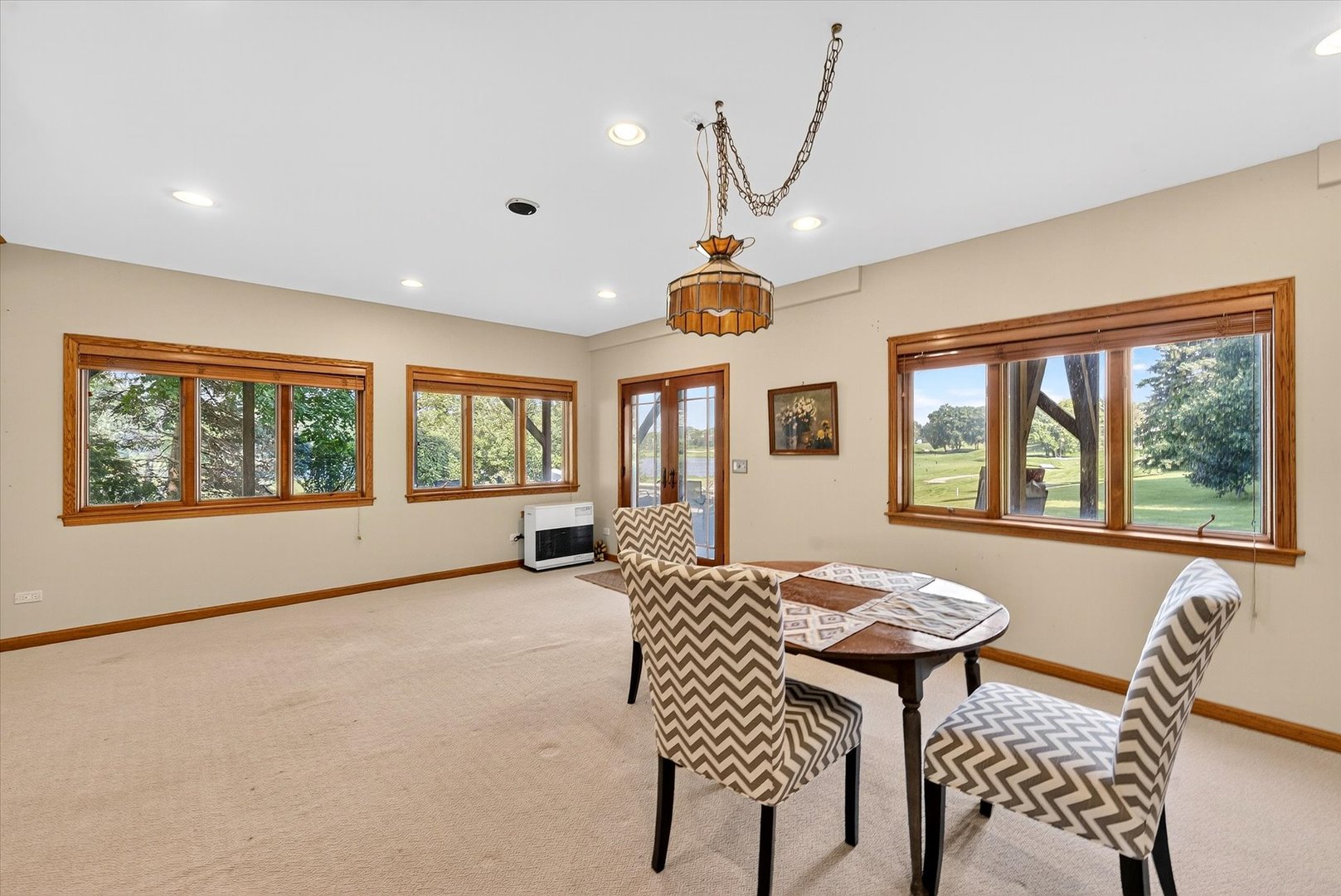 4 Bernay Court, Cary, IL 60013