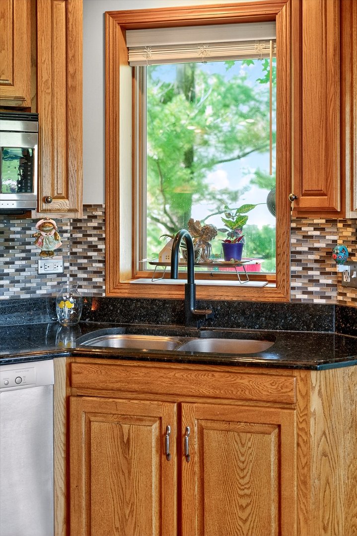 4 Bernay Court, Cary, IL 60013