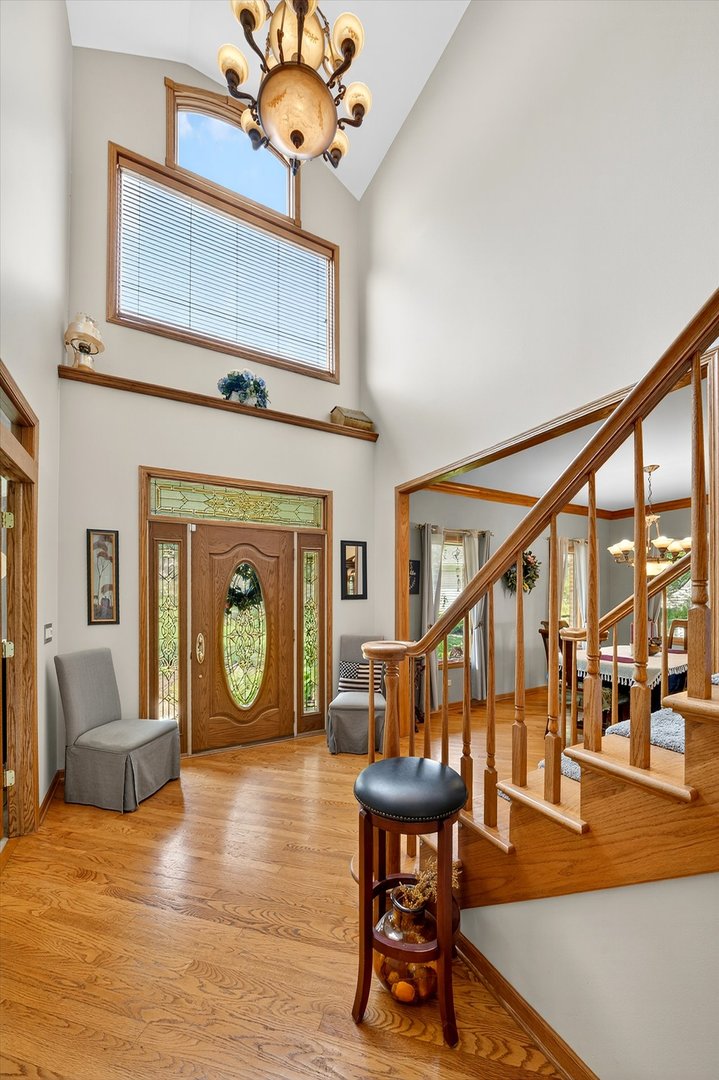 4 Bernay Court, Cary, IL 60013