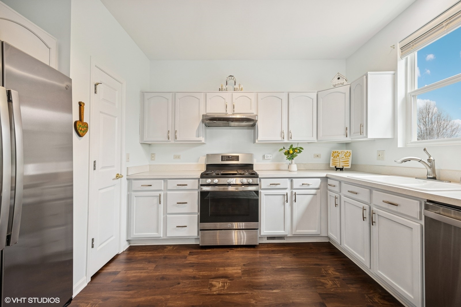 11820 Nottingham Drive, Huntley, IL 60142