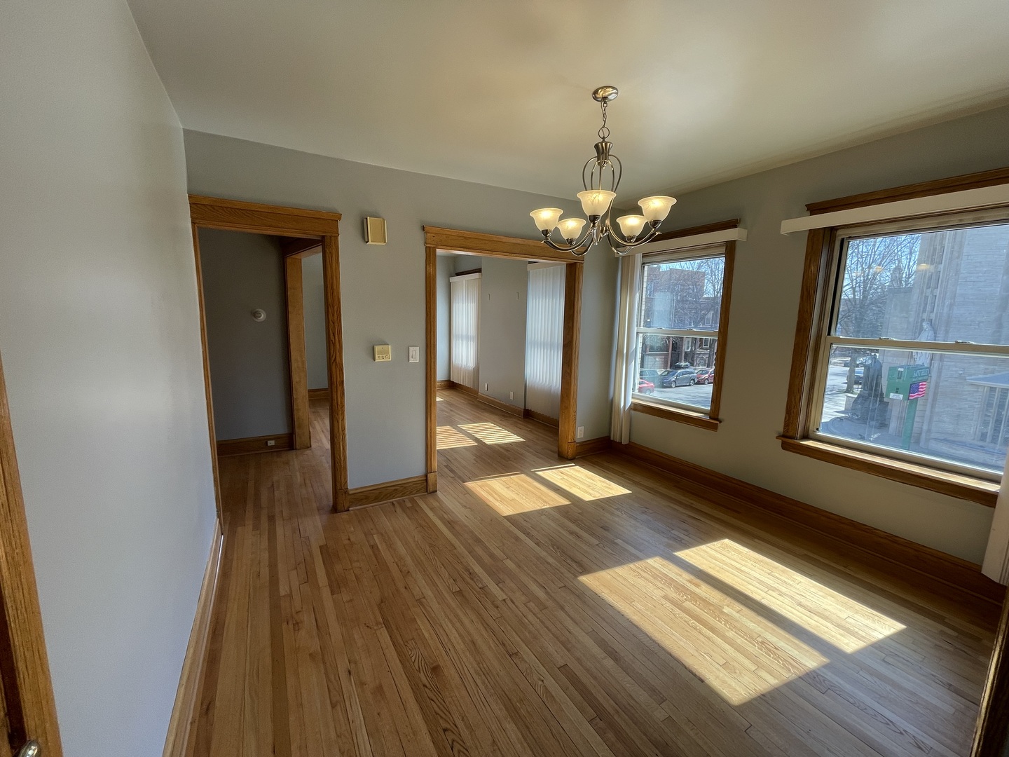 1000 N Oakley Boulevard, Chicago, IL 60622