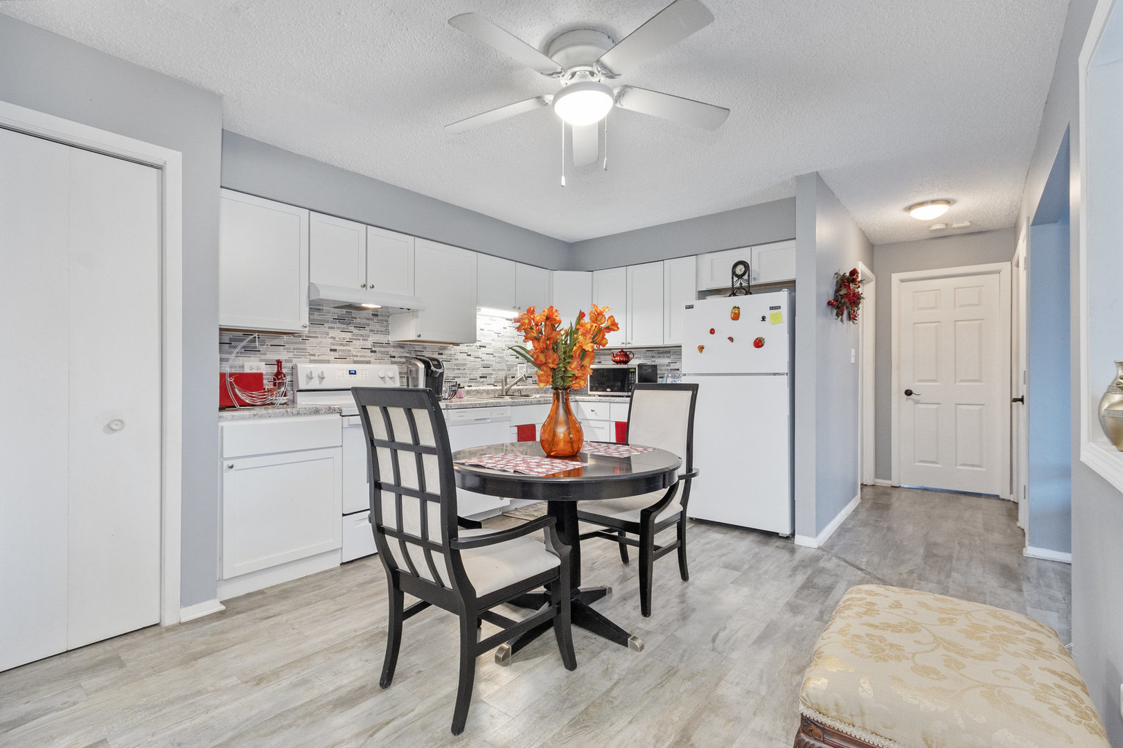 214 Madison Street #2C, Joliet, IL 60435