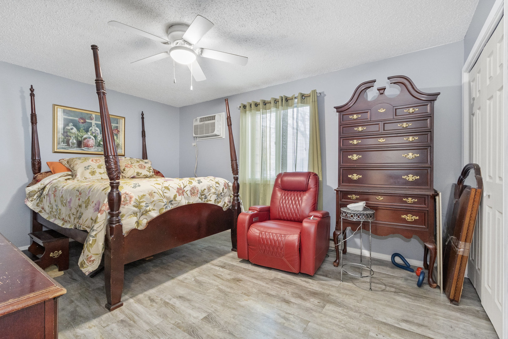 214 Madison Street #2C, Joliet, IL 60435