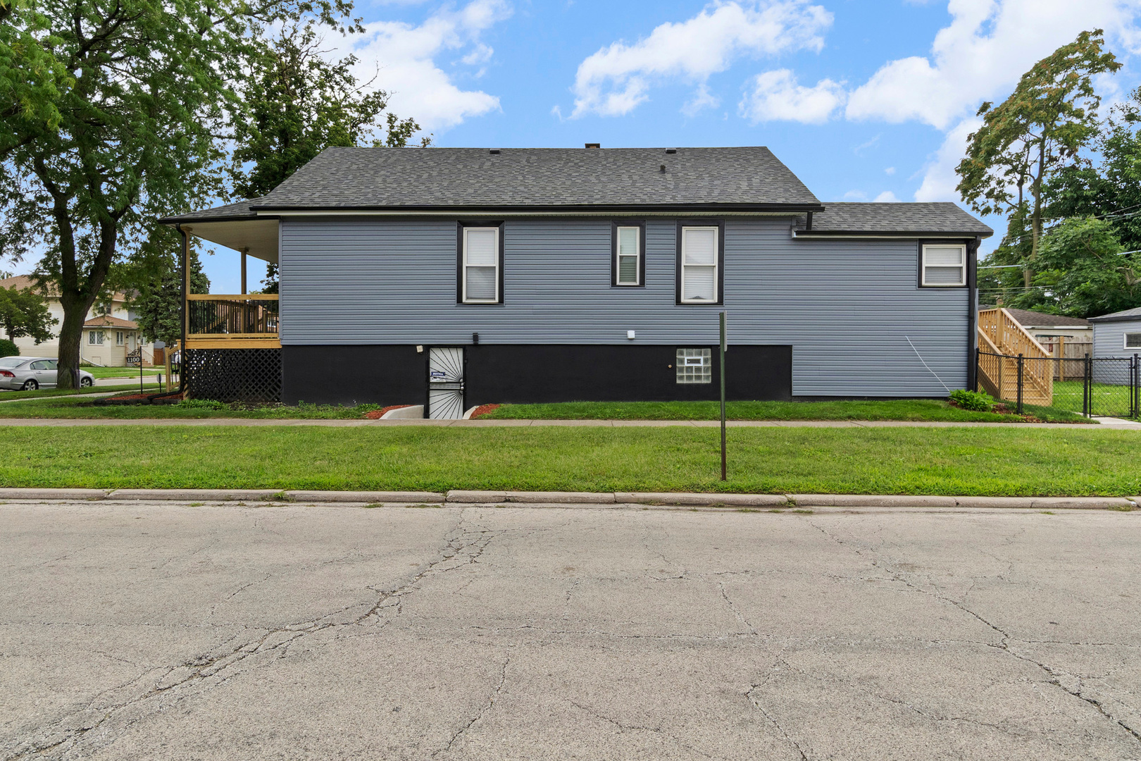 1100 S 3rd Avenue, Maywood, IL 60153
