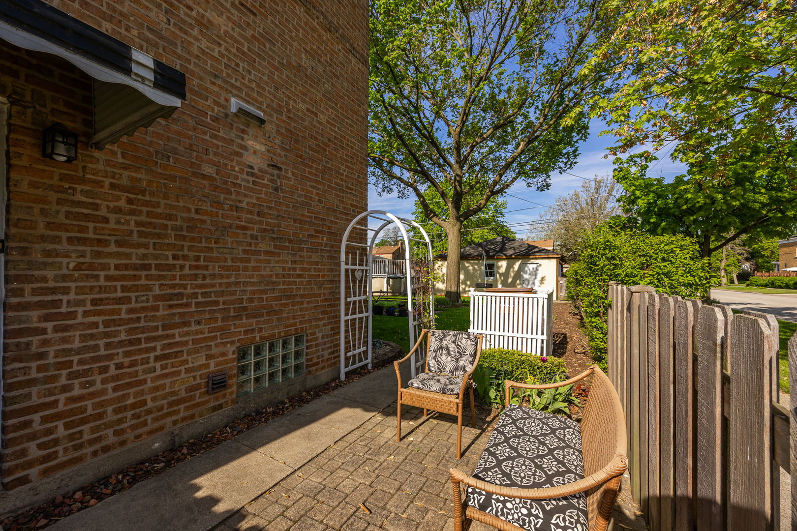 2500 S 7th Avenue, North Riverside, IL 60546