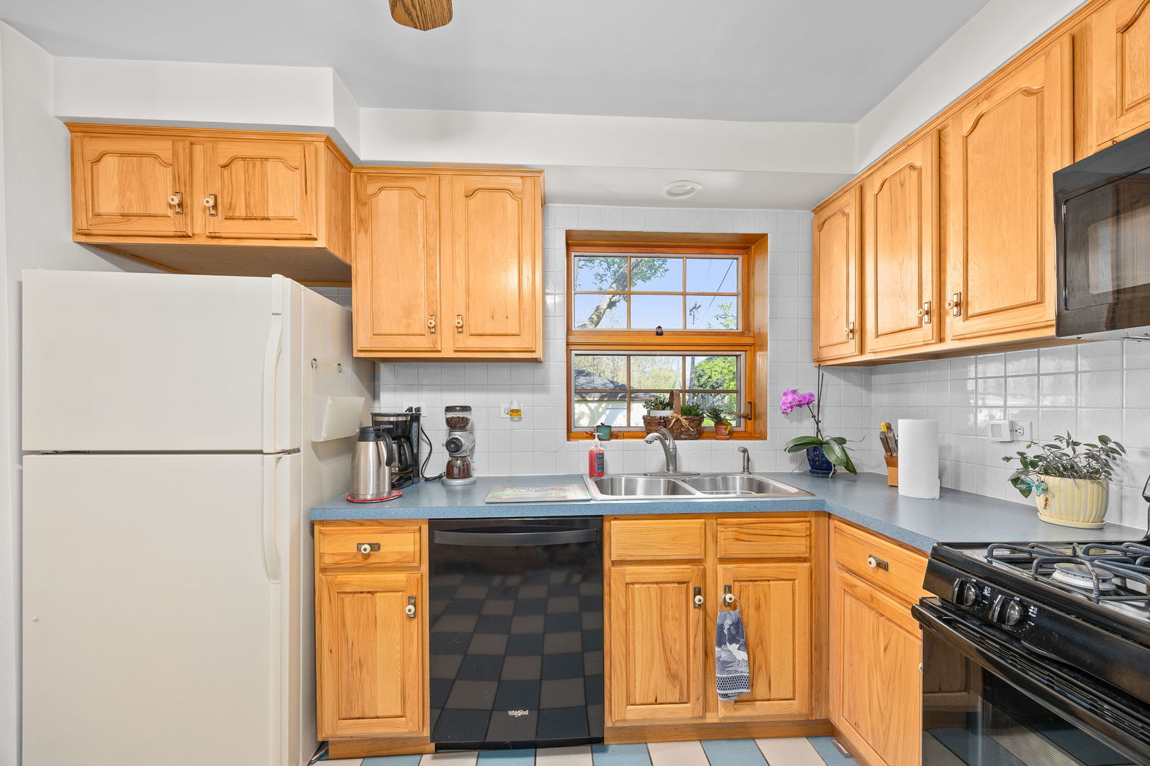 2500 S 7th Avenue, North Riverside, IL 60546