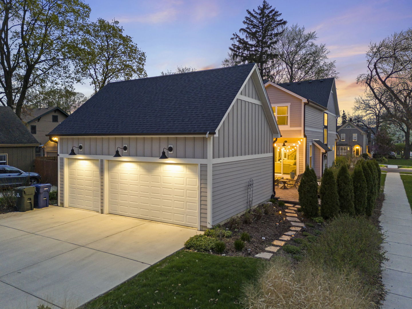 736 N Ellsworth Street, Naperville, IL 60563