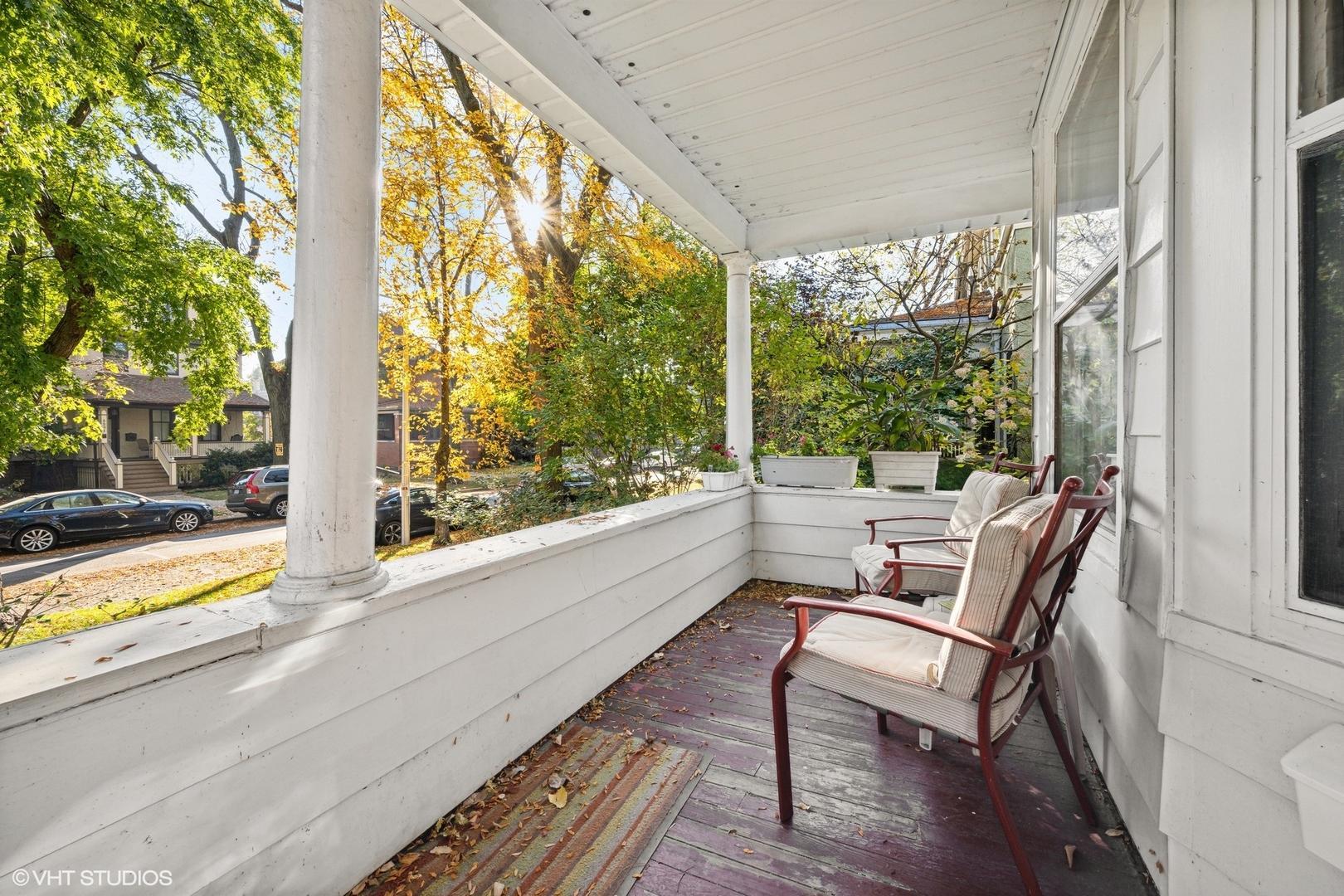 5534 N Wayne Avenue, Chicago, IL 60640
