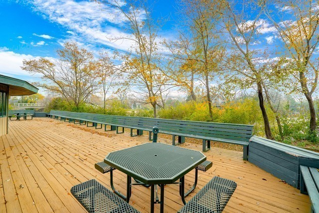 1 Dinosaur Road, Wilmington, IL 60481