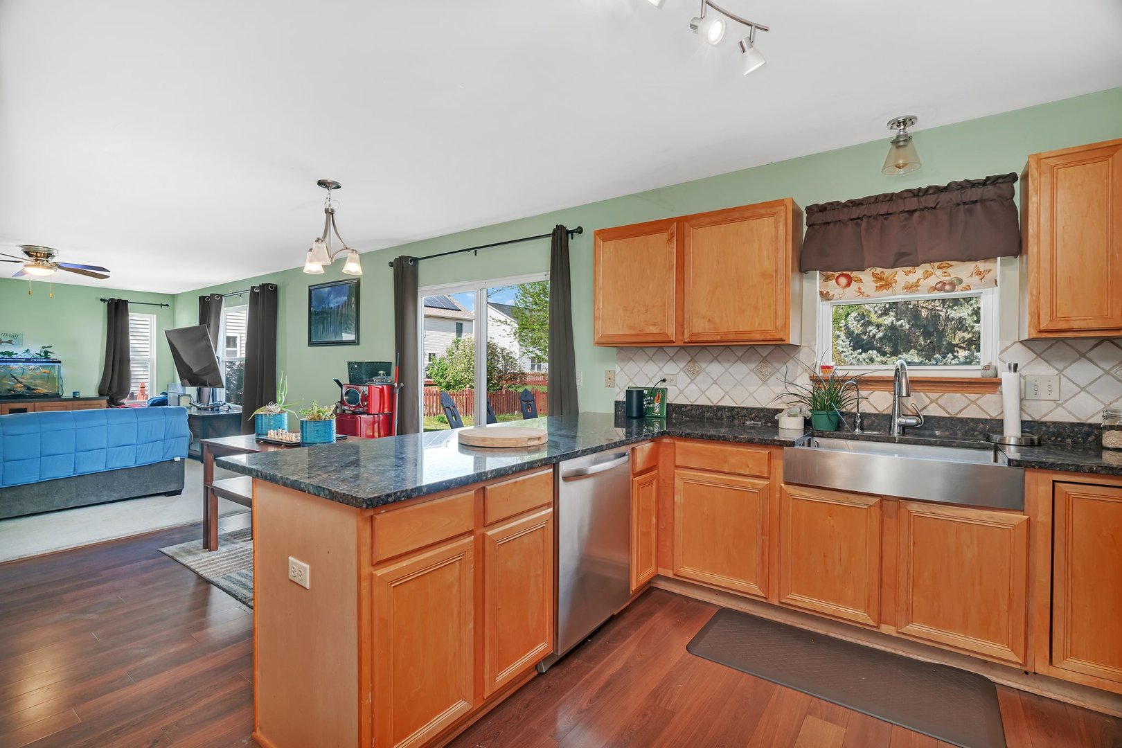 185 Wedgeport Circle, Romeoville, IL 60446