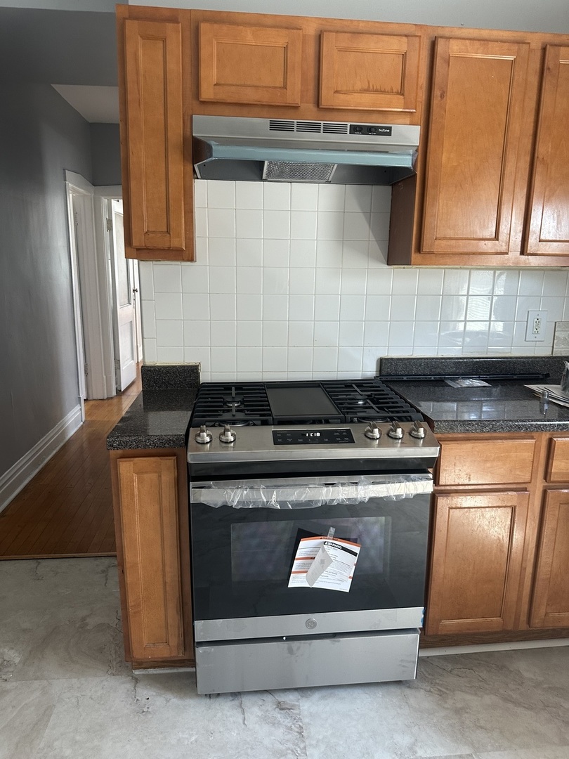 6546 S Rockwell Street #2, Chicago, IL 60629