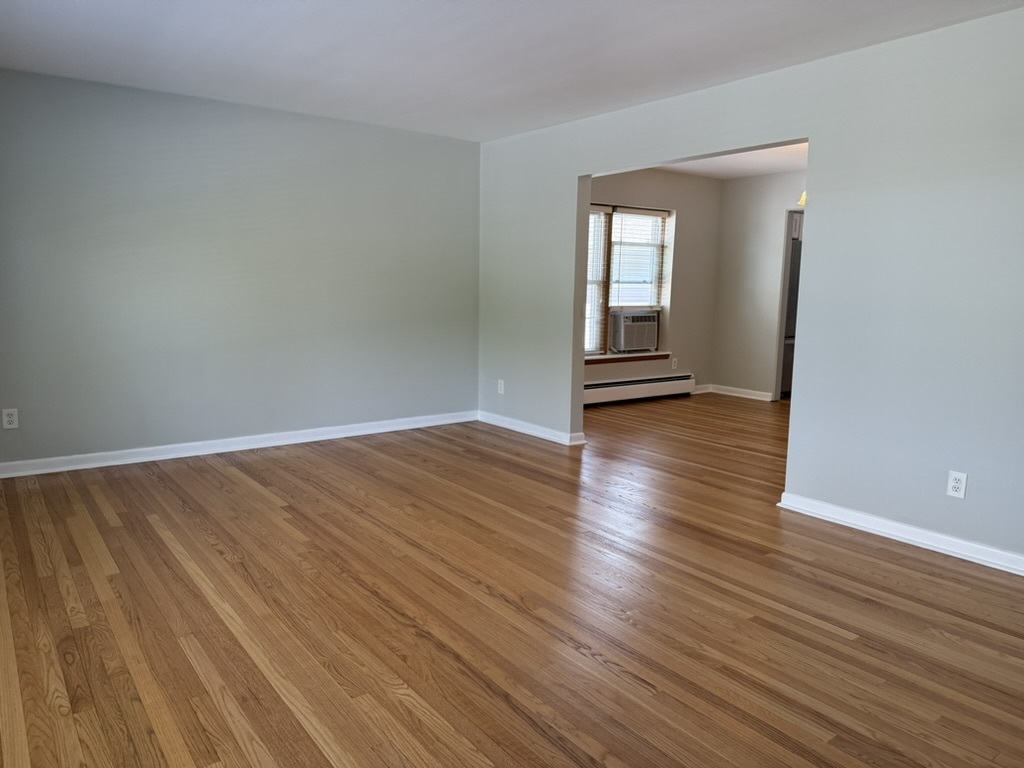 4485 Central Avenue #1, Western Springs, IL 60558