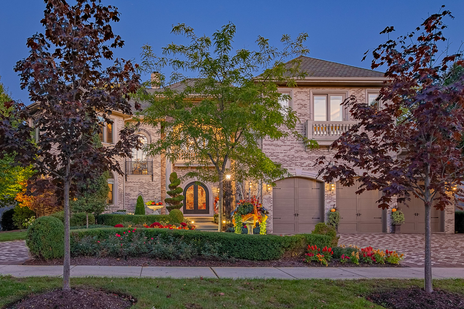 113 Carmela Court, Bloomingdale, IL 60108