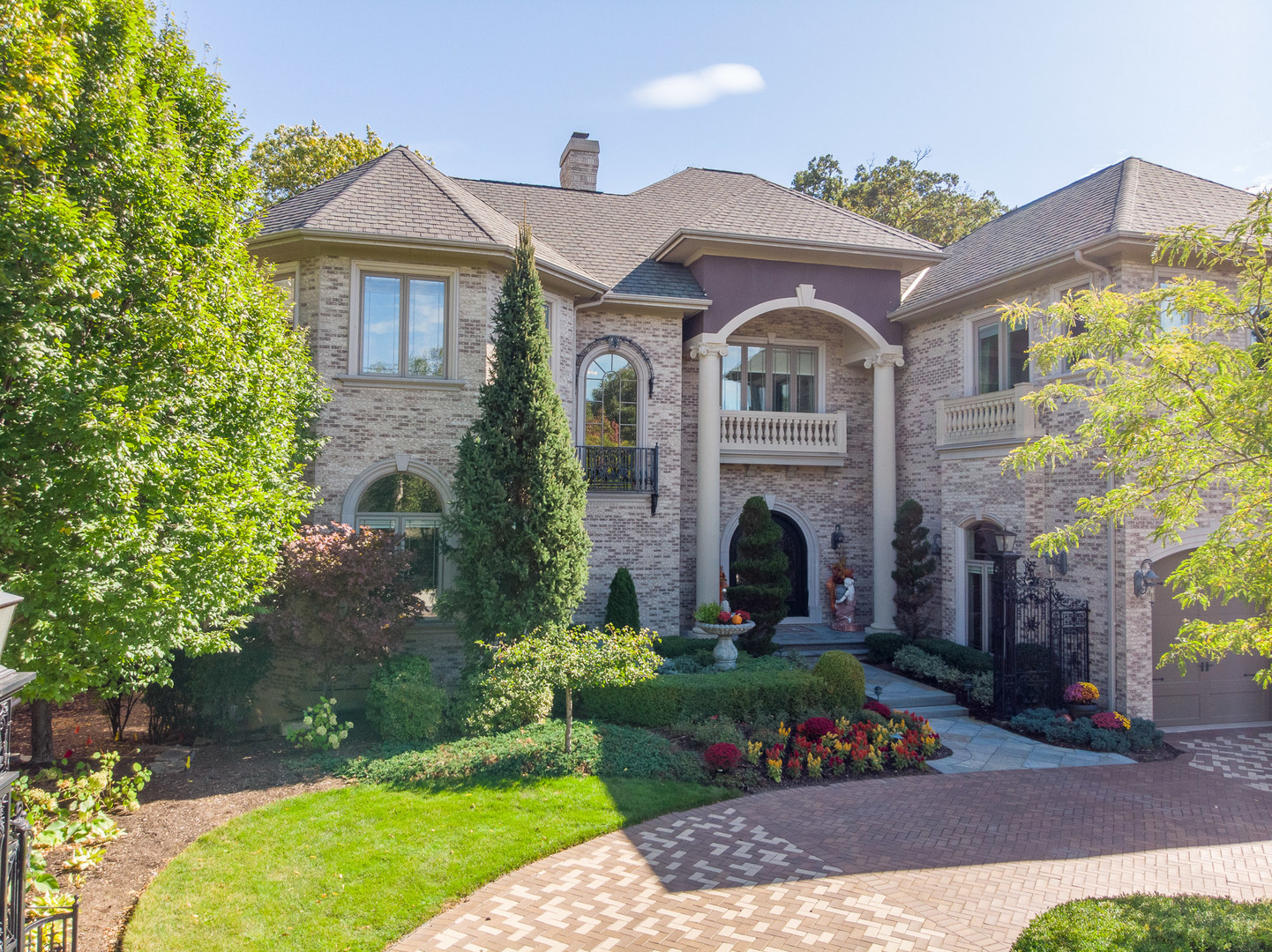 113 Carmela Court, Bloomingdale, IL 60108