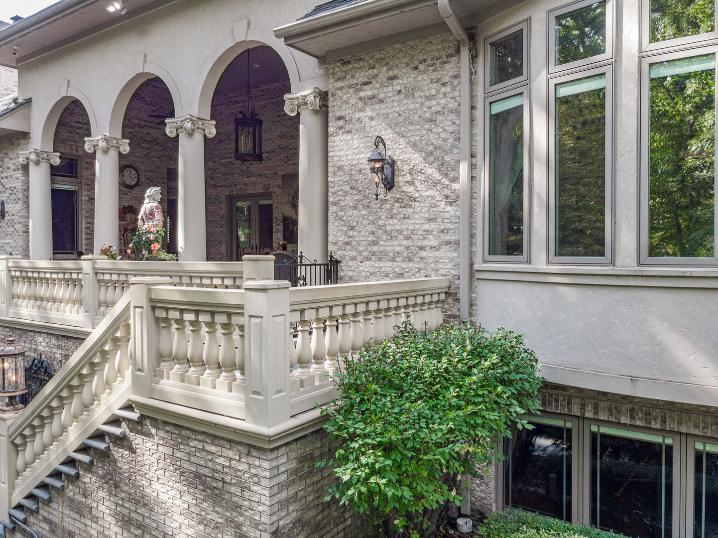 113 Carmela Court, Bloomingdale, IL 60108