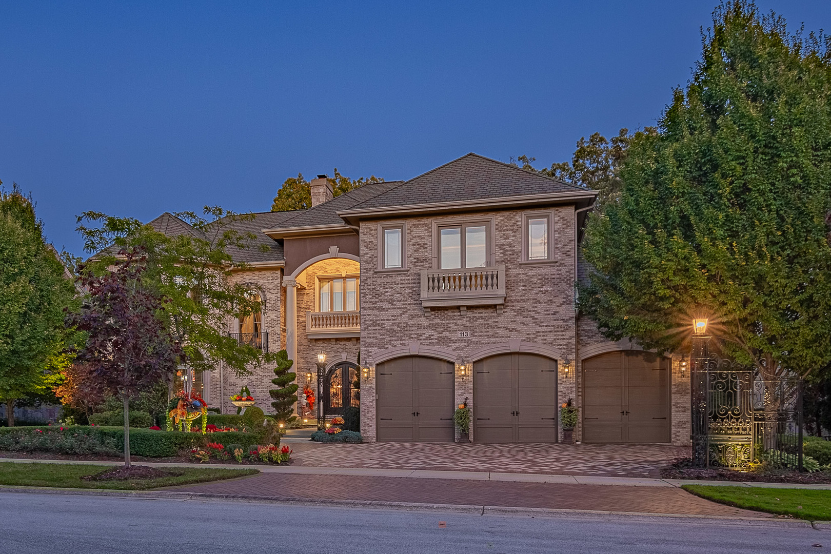 113 Carmela Court, Bloomingdale, IL 60108