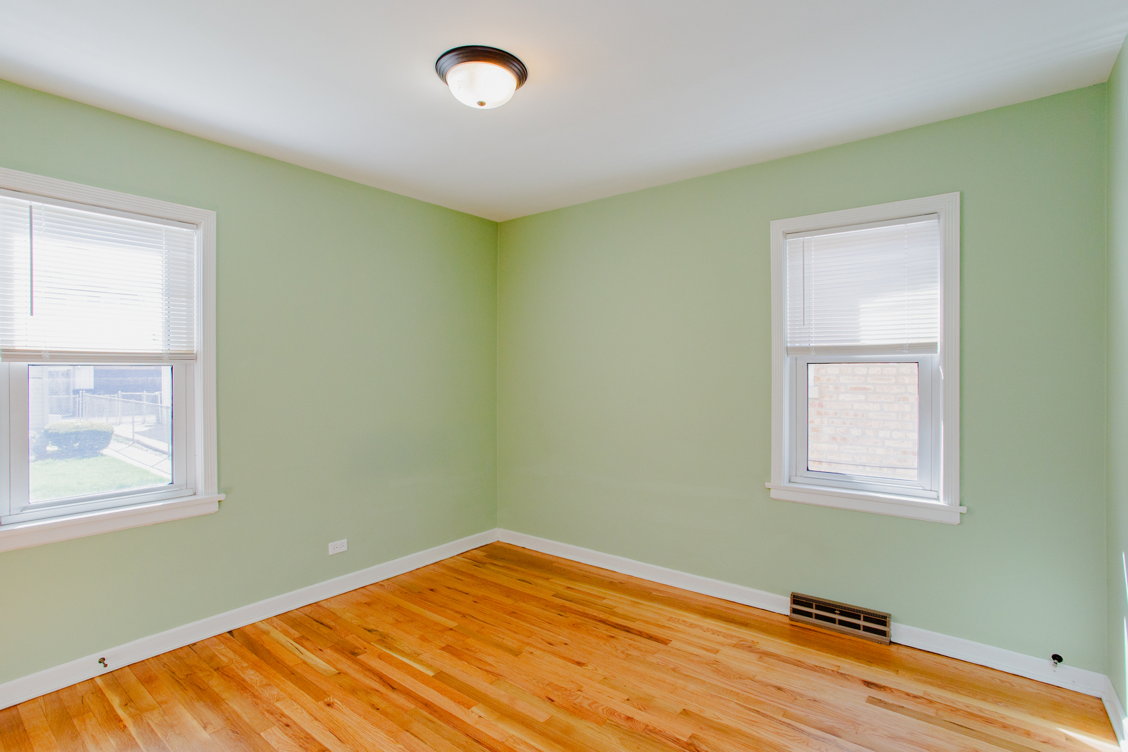 3447 N Pacific Avenue #1, Chicago, IL 60634
