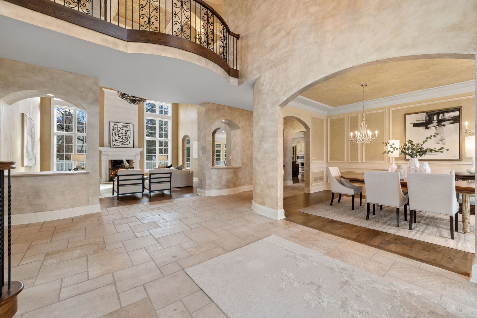 26w051 W Mohican Drive, Wheaton, IL 60189