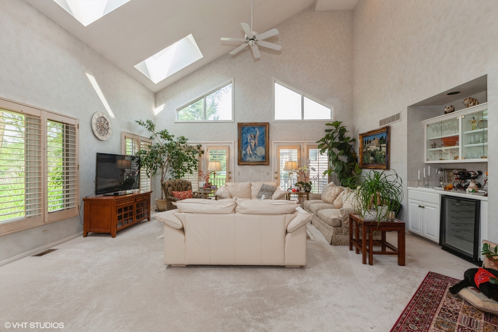 18W742 60th Street, Westmont, IL 60559
