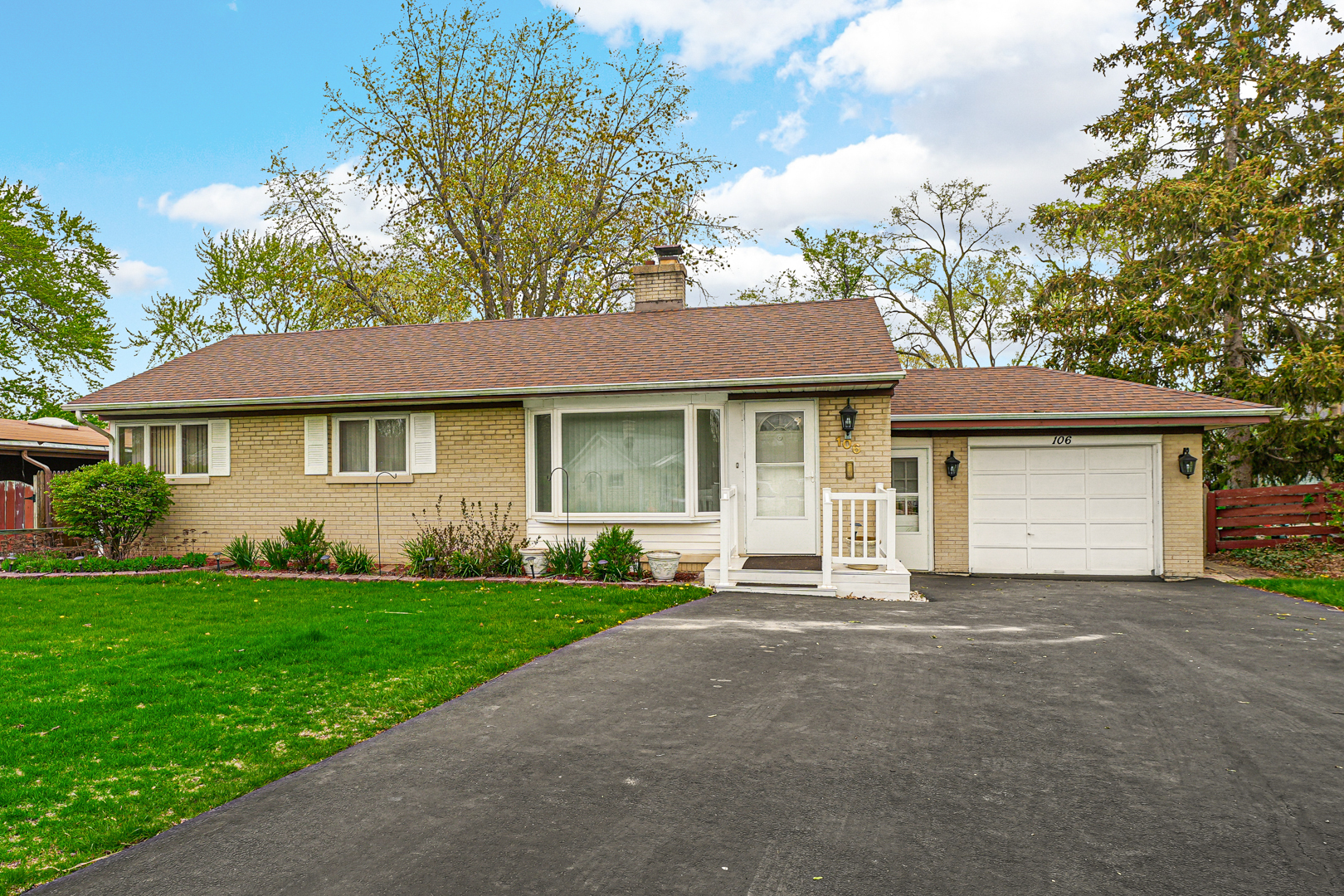 106 W Hickory Road, Lombard, IL 60148