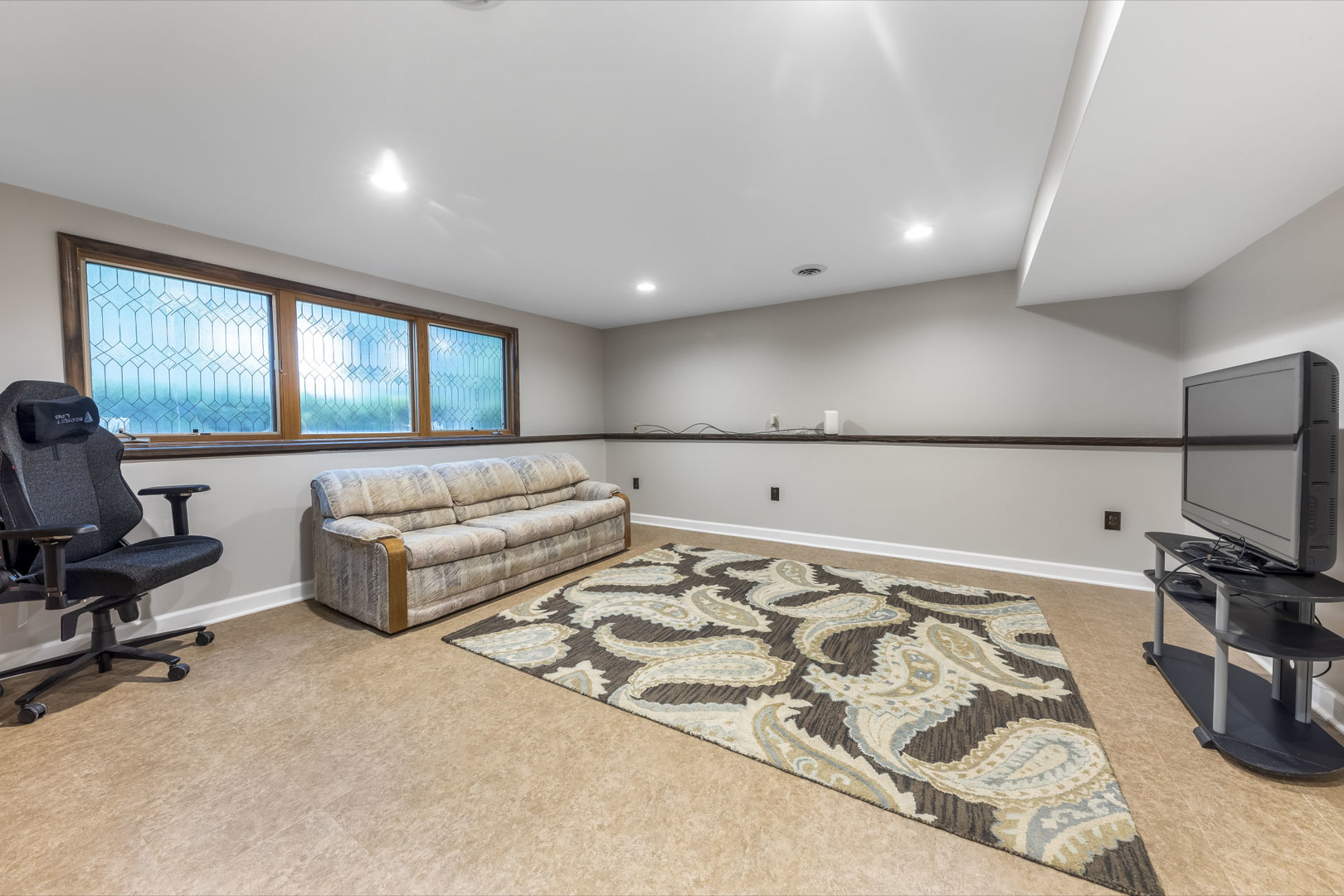 24221 S Edwin Drive, Channahon, IL 60410