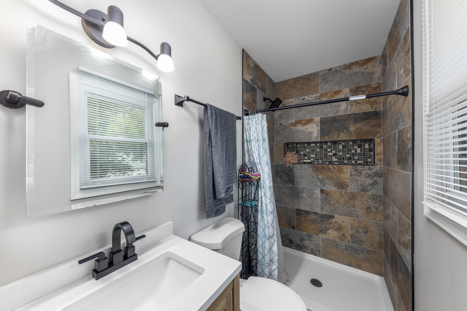 24221 S Edwin Drive, Channahon, IL 60410