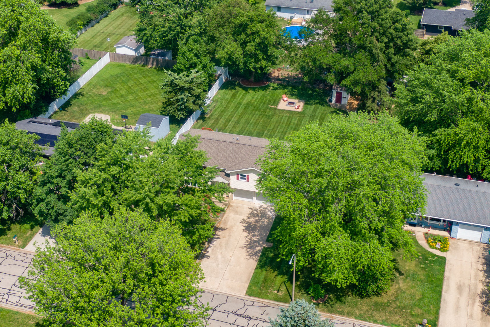 24221 S Edwin Drive, Channahon, IL 60410