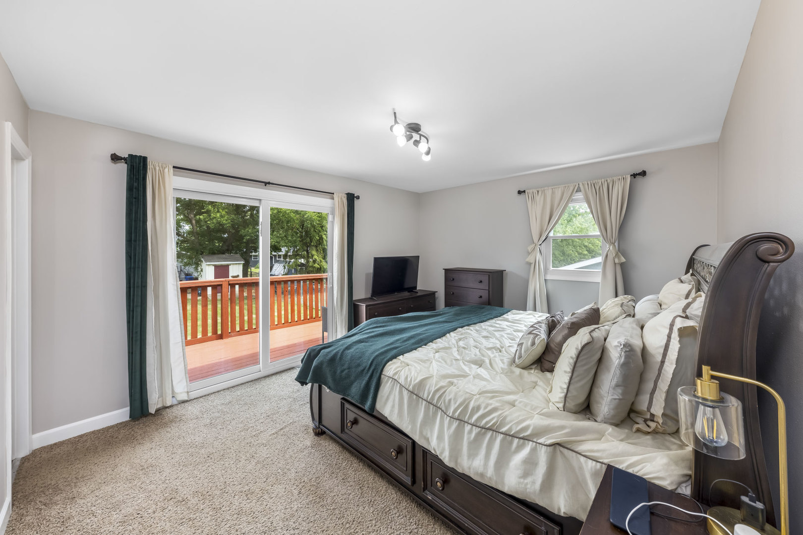 24221 S Edwin Drive, Channahon, IL 60410