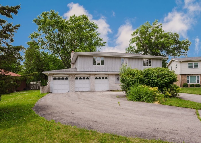 3045 Scott Crescent, Flossmoor, IL 60422