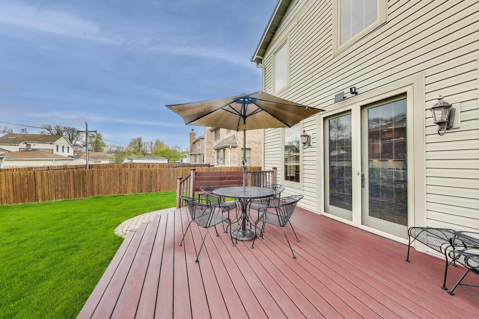 1634 S Cumberland Avenue, Park Ridge, IL 60068