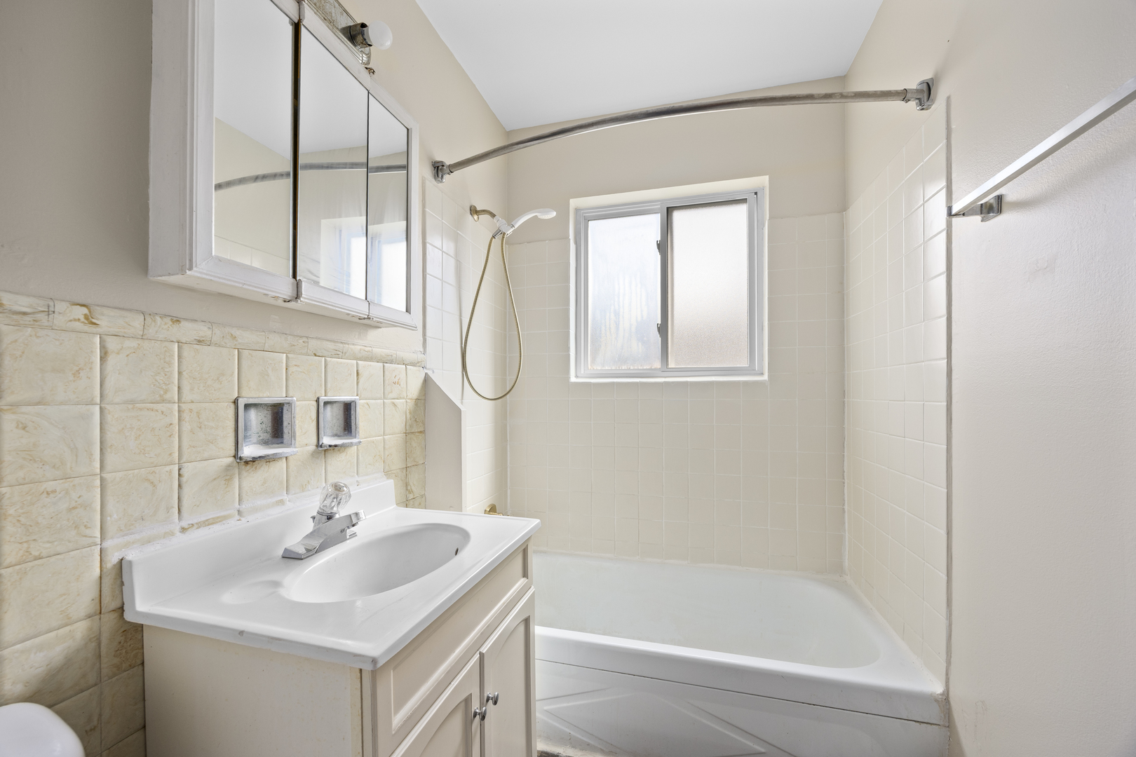 410 N 3rd Avenue #3, Des Plaines, IL 60016