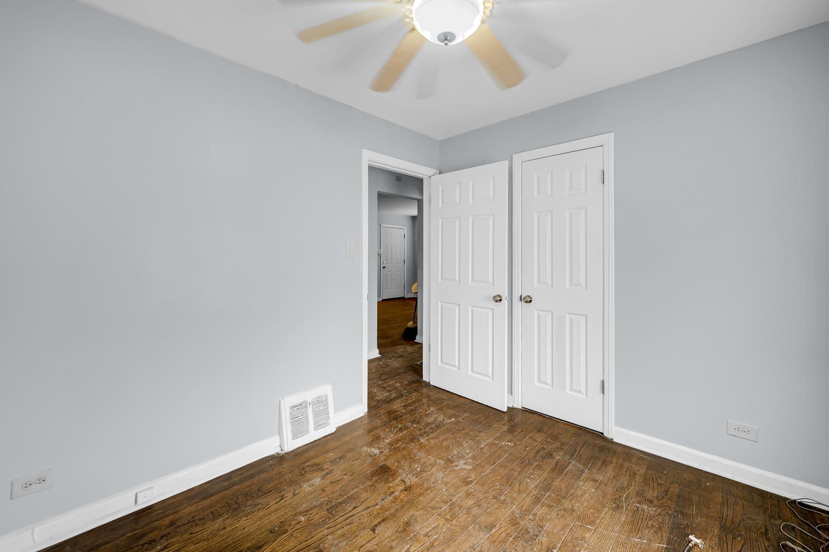 7630 S Jeffery Boulevard, Chicago, IL 60649