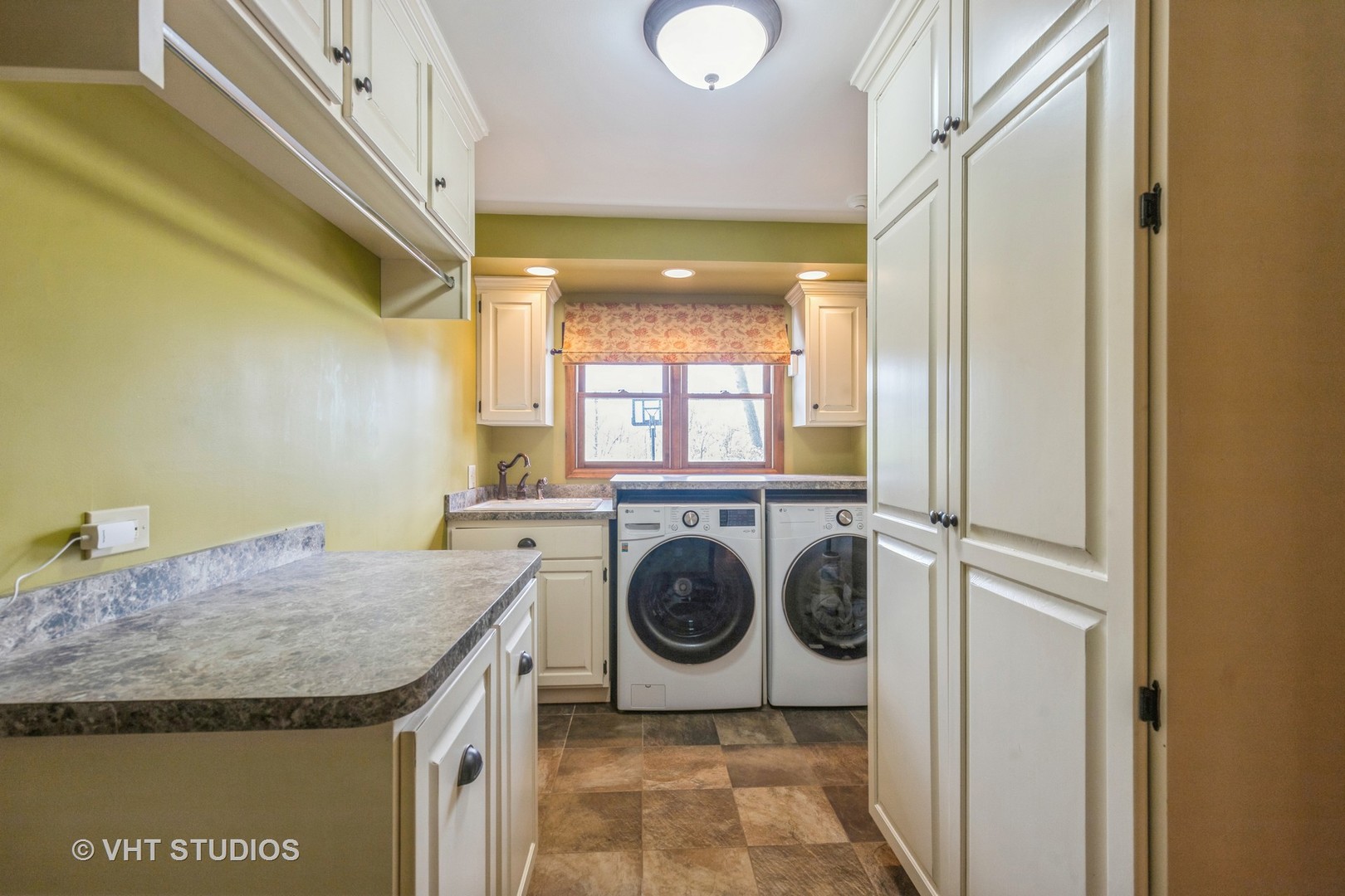 490 Bryan Trail, New Lenox, IL 60451