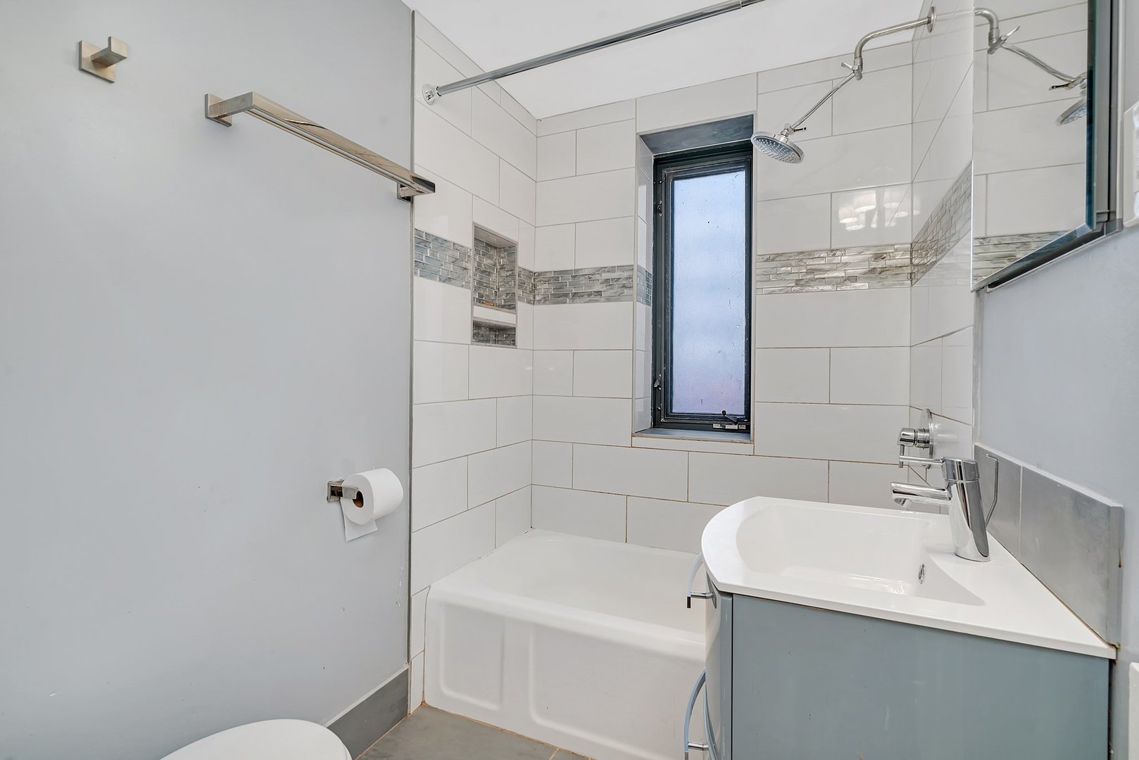 5040 N Marine Drive #D3, Chicago, IL 60640
