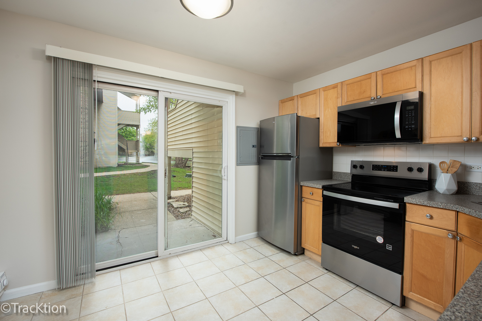 200 S Waters Edge Drive #101, Glendale Heights, IL 60139
