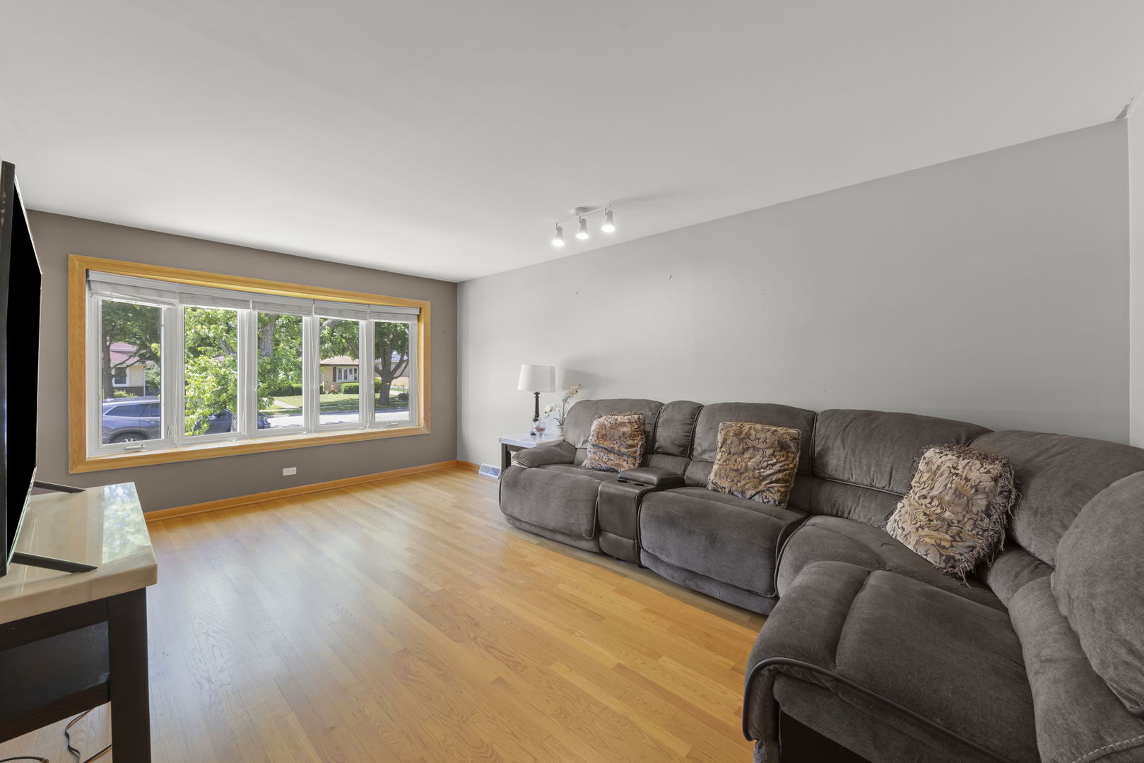 439 Parkside Avenue, Itasca, IL 60143
