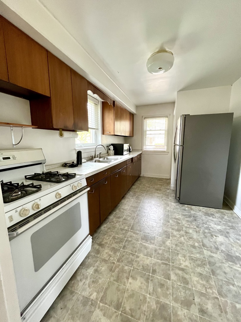 1140 Blanchan Avenue, La Grange Park, IL 60526