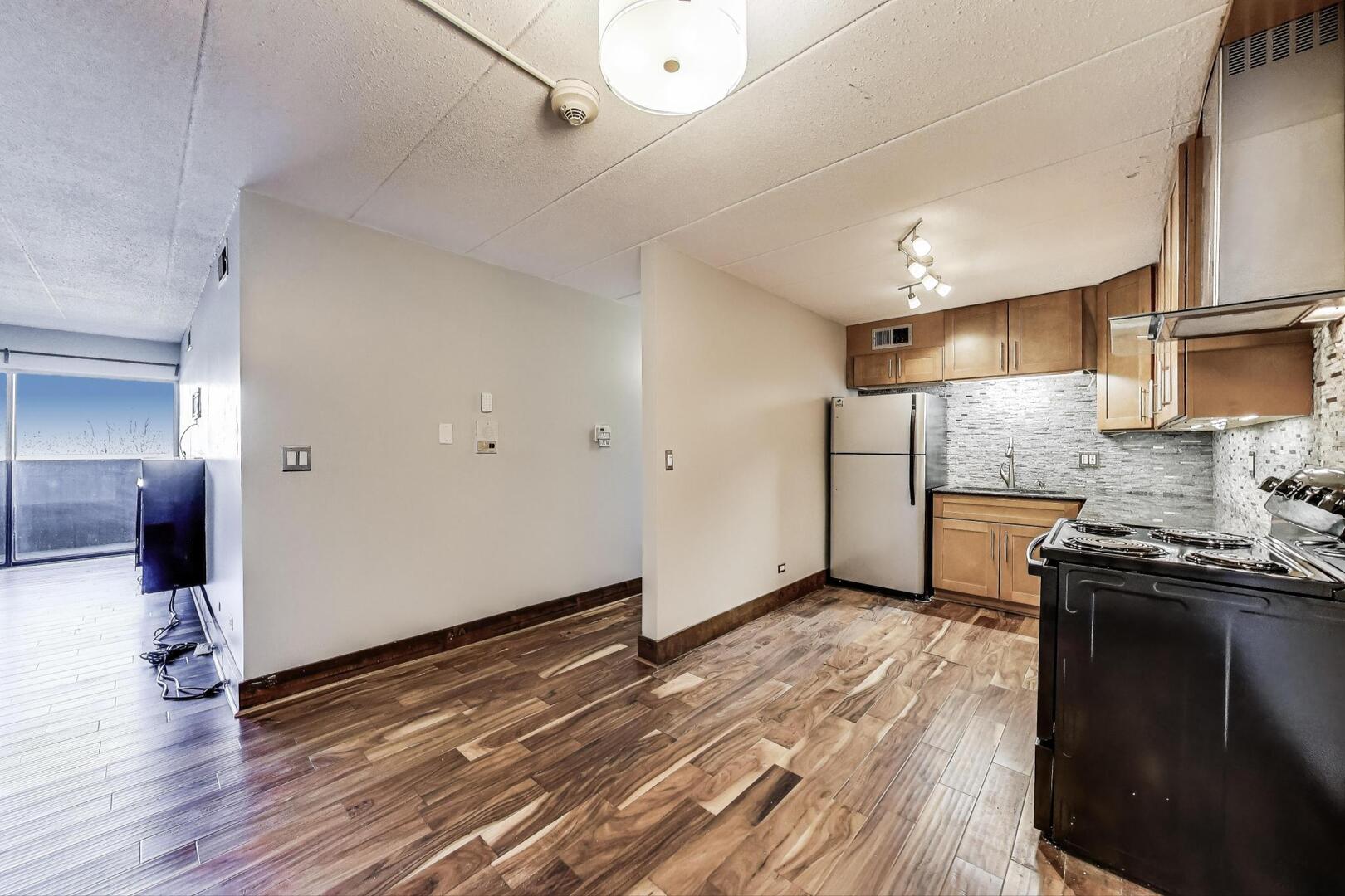 493 TIMBER RIDGE Drive #205, Carol Stream, IL 60188