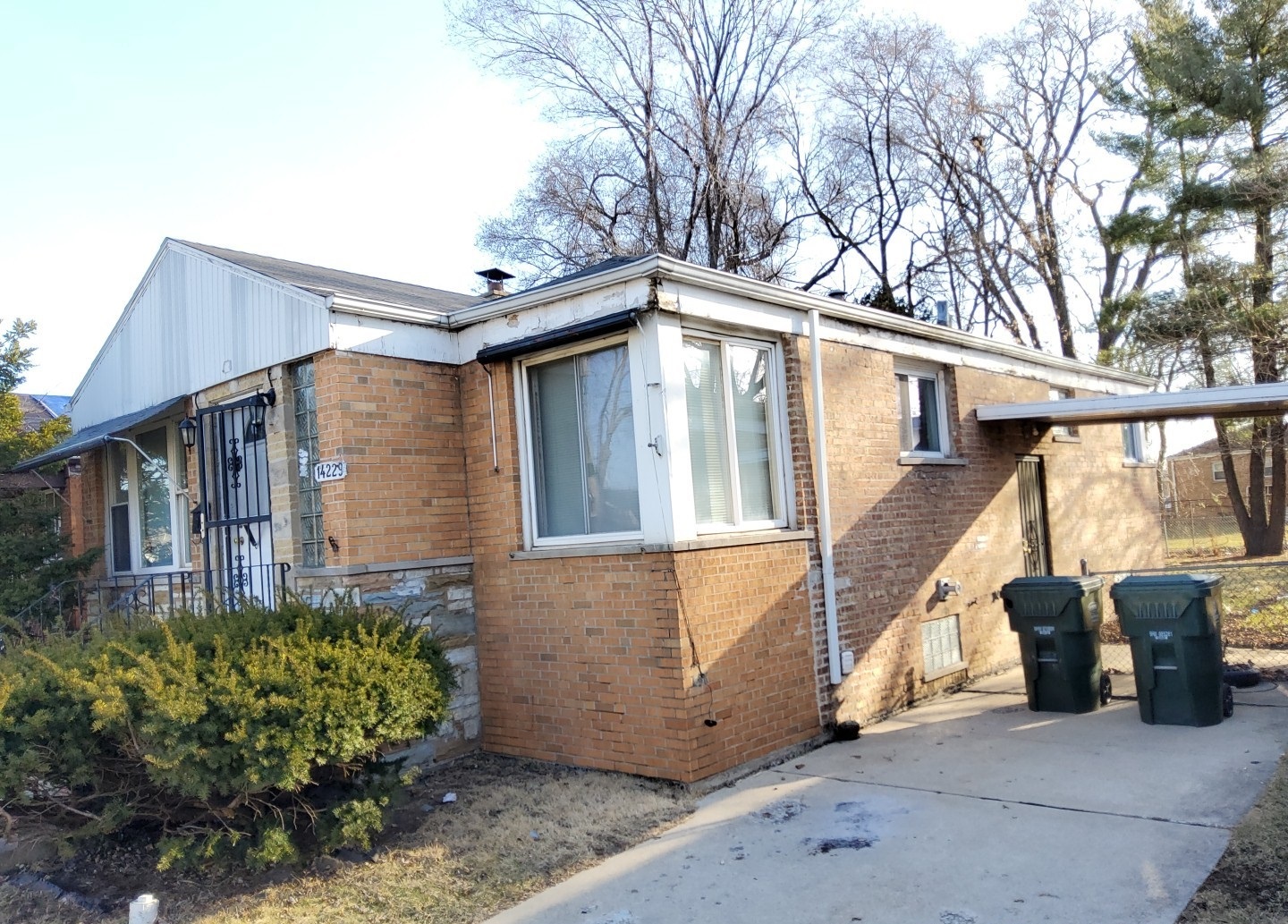 14229 Woodlawn Avenue, Dolton, IL 60419