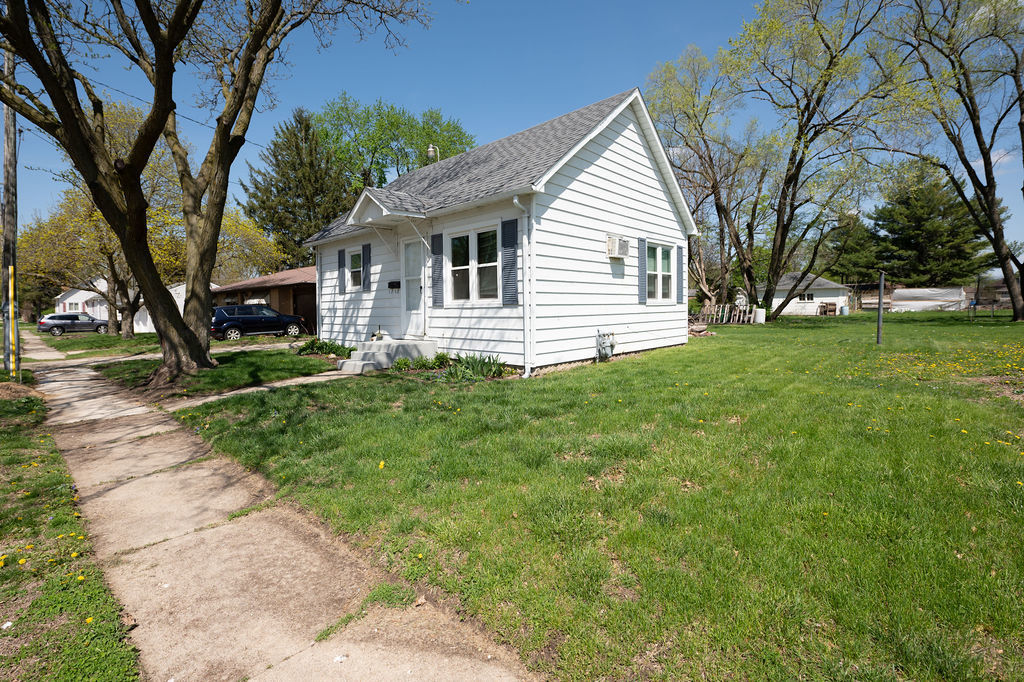 145 N Kankakee Street, Coal City, IL 60416