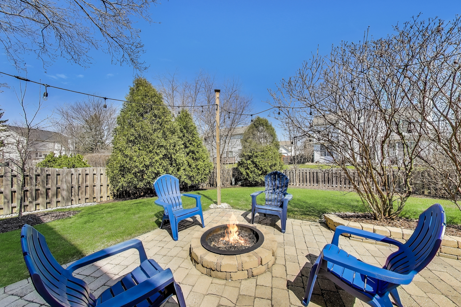 325 Tanager Lane, Lindenhurst, IL 60046