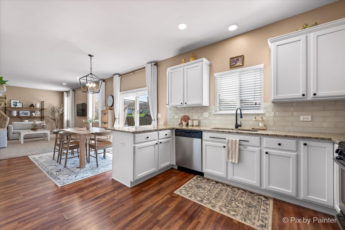 8208 Wild Rose Trail, Joliet, IL 60431