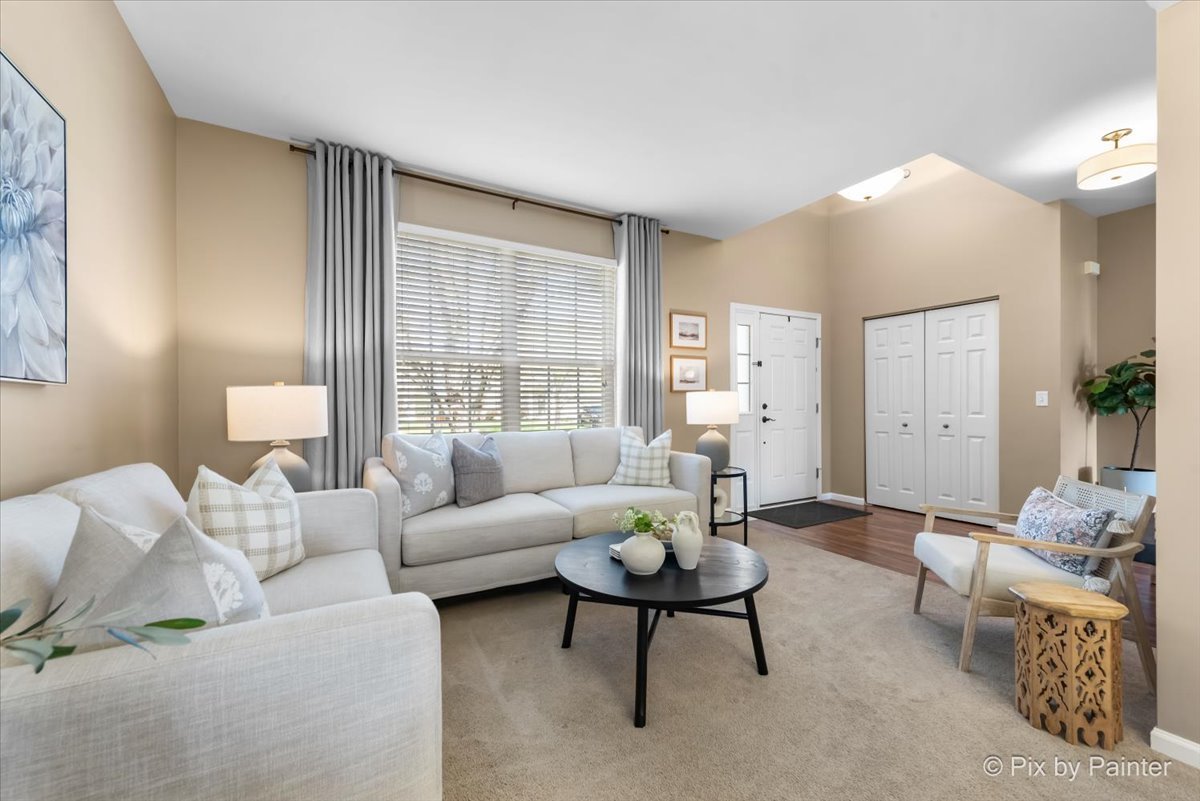 8208 Wild Rose Trail, Joliet, IL 60431