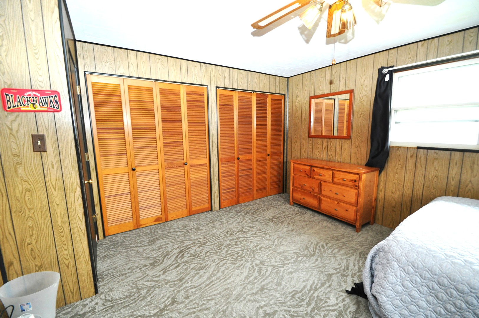 8049 Neenah, Burbank, IL 60459