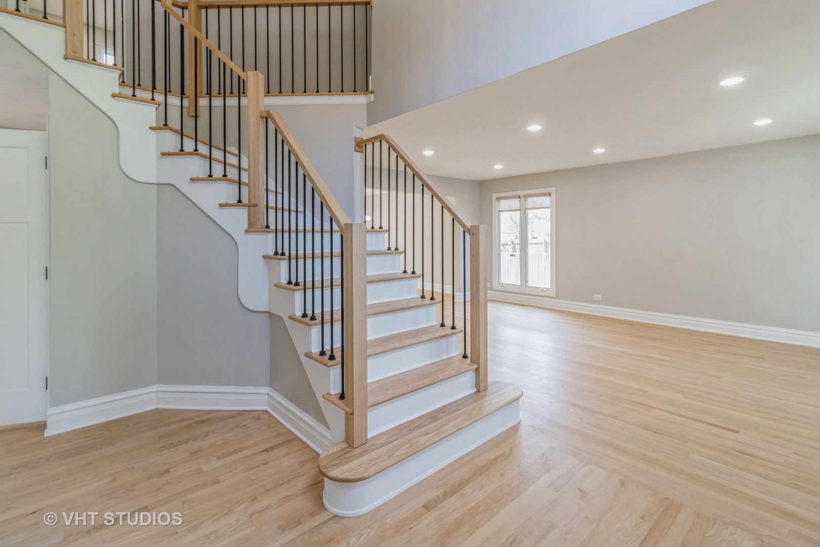 1188 Parkview Court, Carol Stream, IL 60188
