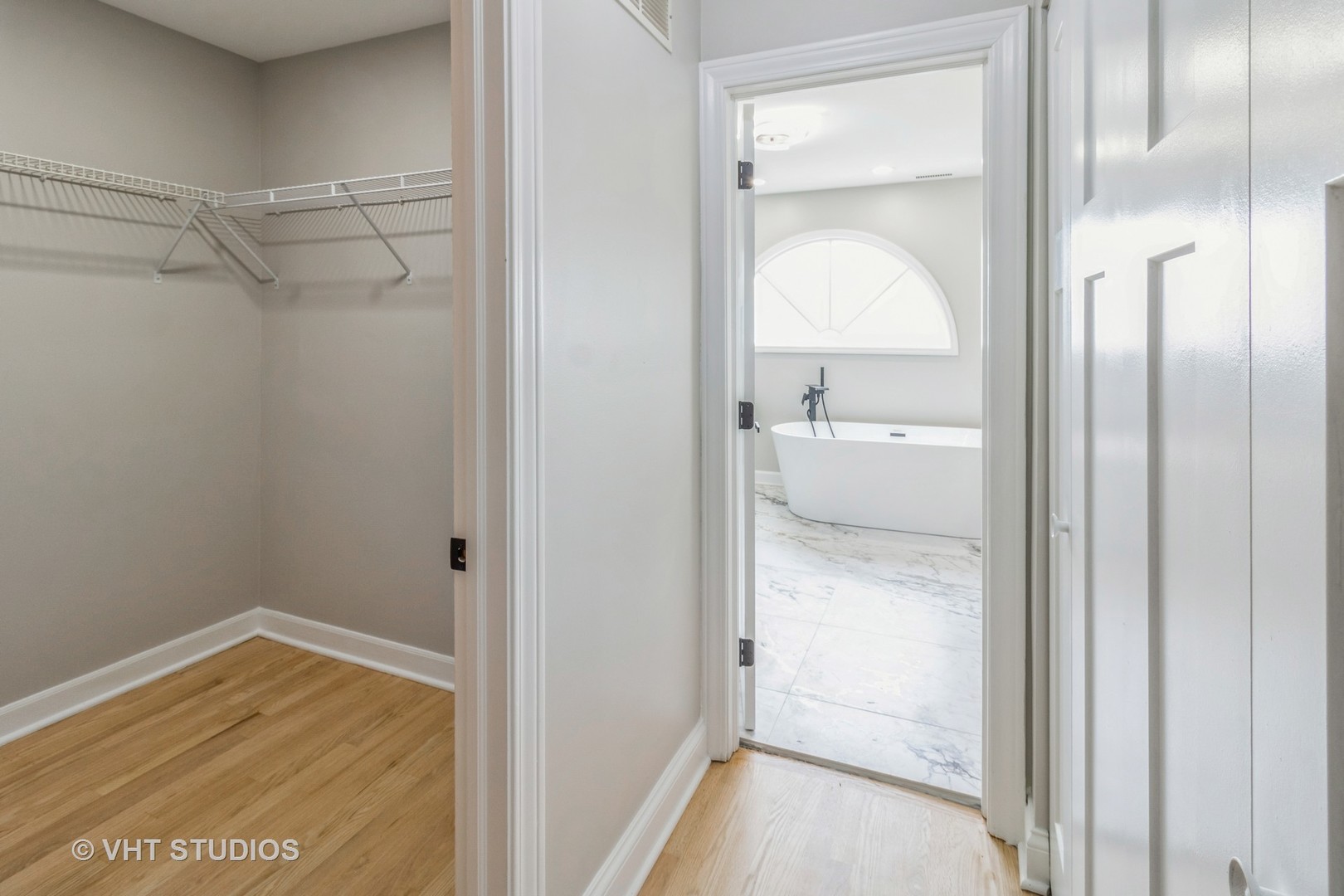1188 Parkview Court, Carol Stream, IL 60188