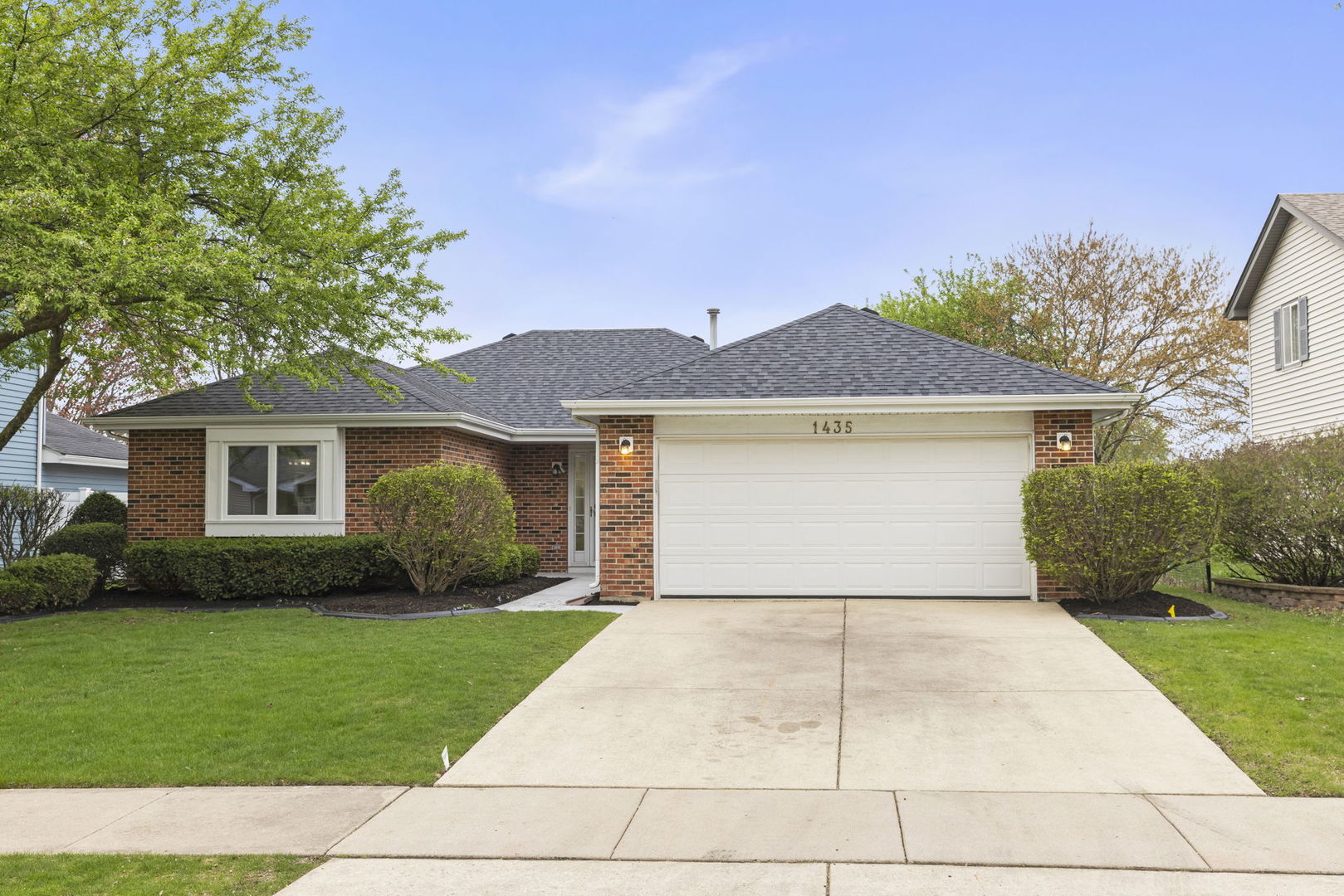 1435 Bangor Lane, Aurora, IL 60504