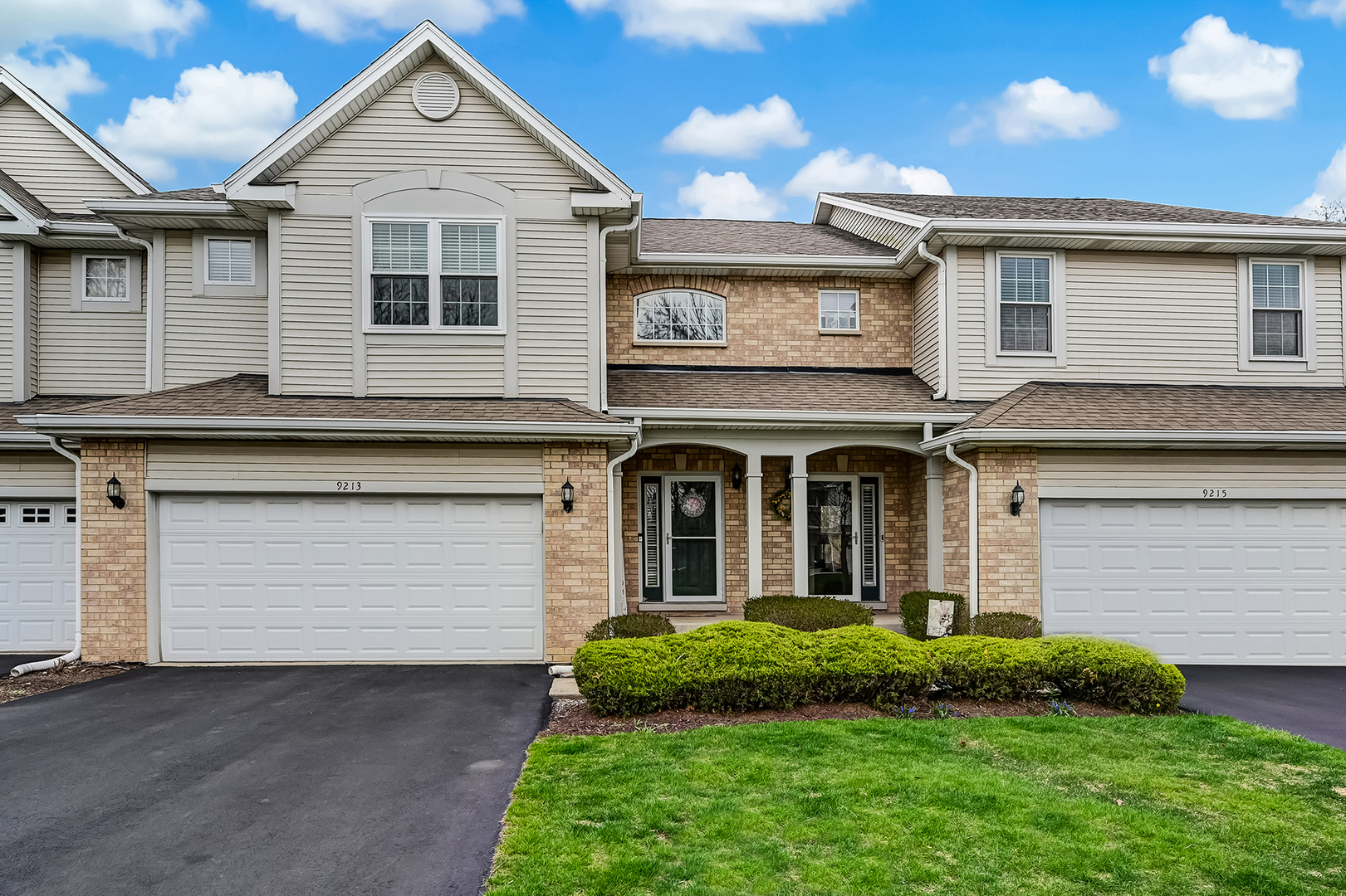 9213 WATERFALL GLEN Boulevard #2, Darien, IL 60561