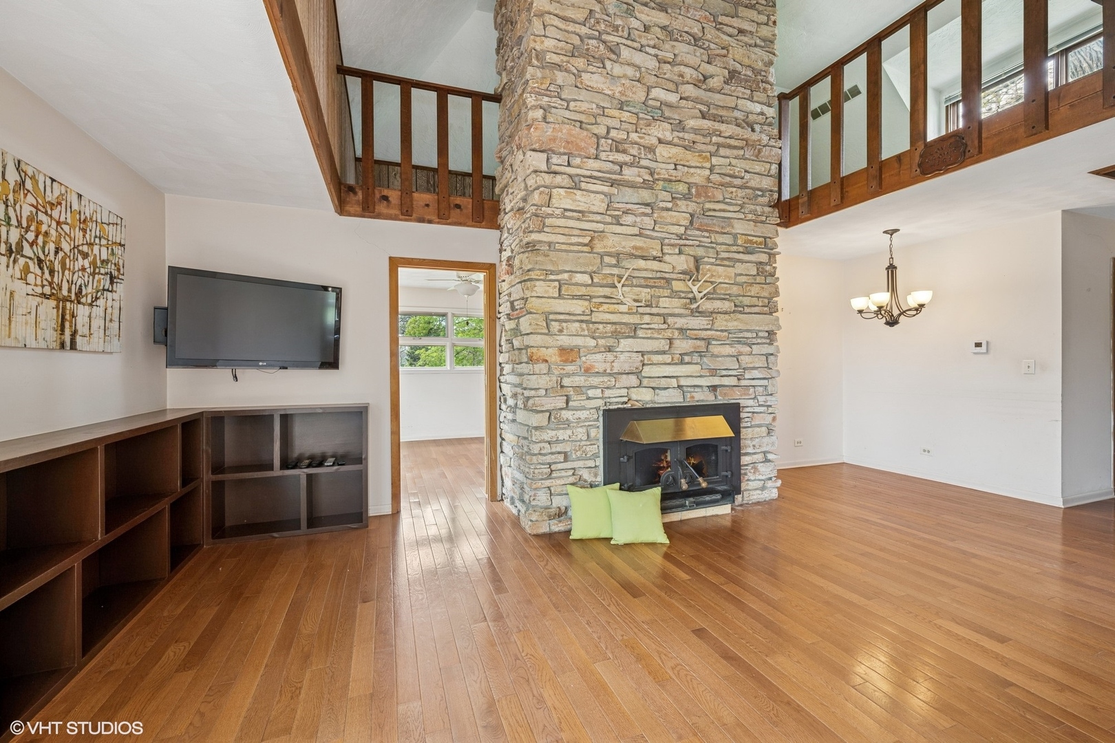 23460W N Lakewood Lane, Lake Zurich, IL 60047